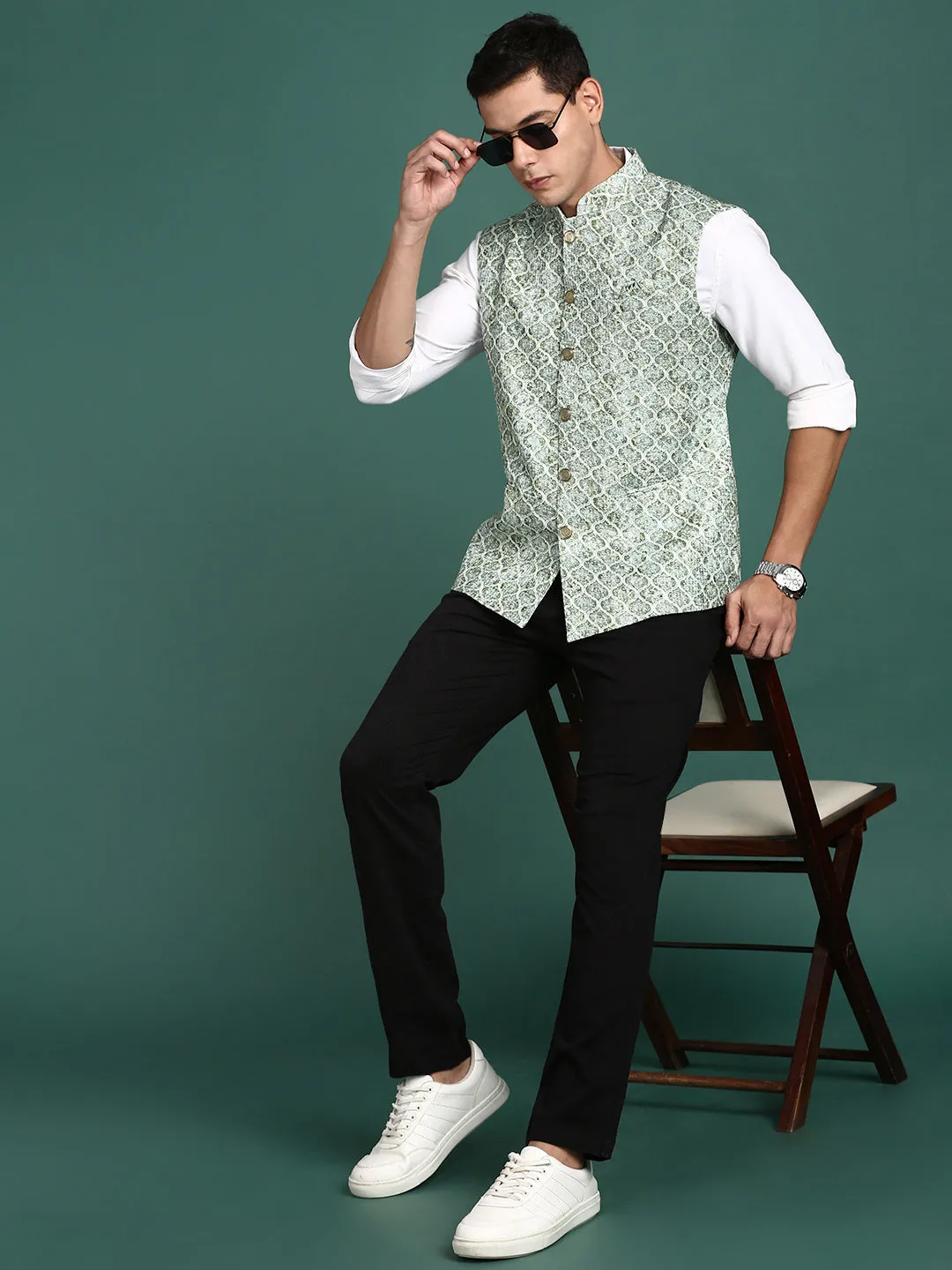 Men Embroidered Green Slim Fit Nehru Jacket